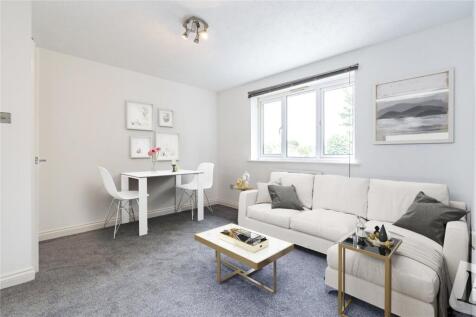 Latimer Drive, Hornchurch, RM12