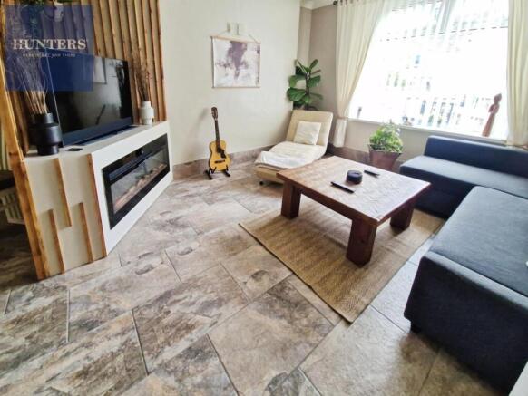 d5625cbd-1000072720.jpg