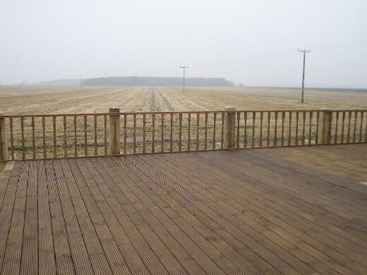 TERRACE & VIEWS