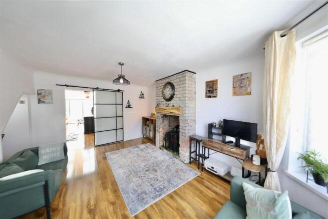 2 bed Terraced for sale Image 5