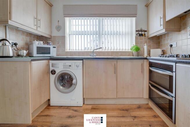 Kitchen 1.jpg