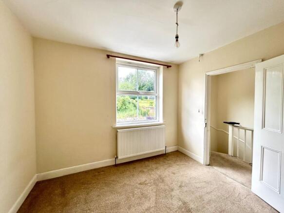 3 bed Terraced for sale Image 6