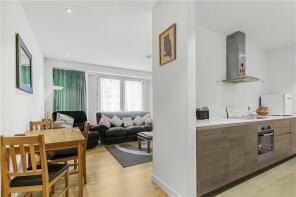2, Ash House, Fairfield Avenue, Staines-upon-thames TW18 4DN