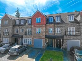 3, Highbridge Close, Radlett WD7 7GW