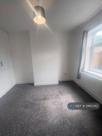 2 bed Terraced to rent Image 9