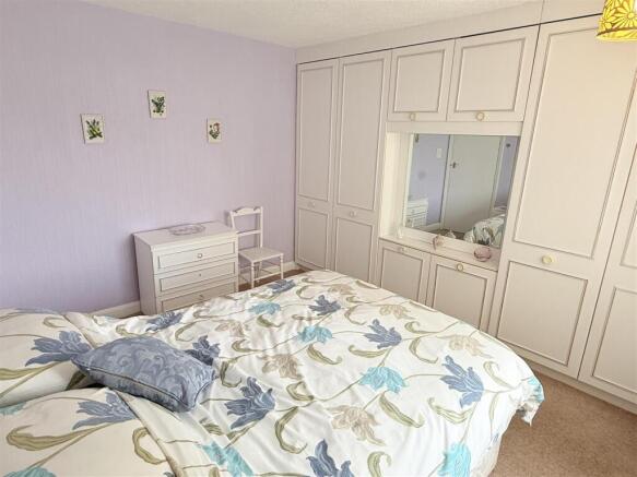 3 bed Semi-Detached for sale Image 12