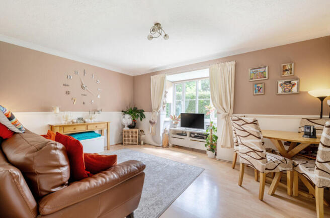 1298644-4-6838383...