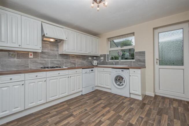 Fitted Kitchen: