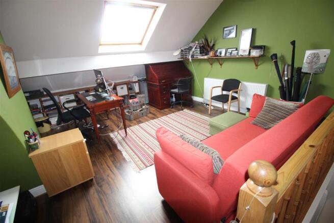 BEDROOM THREE/FOUR