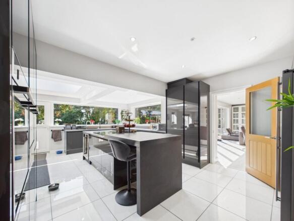 Kitchen/Dining Area