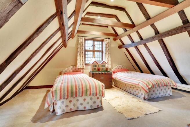 Bedroom 4.jpg