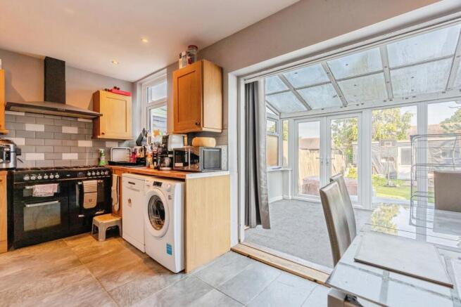 3 bed Semi-Detached for sale Image 6