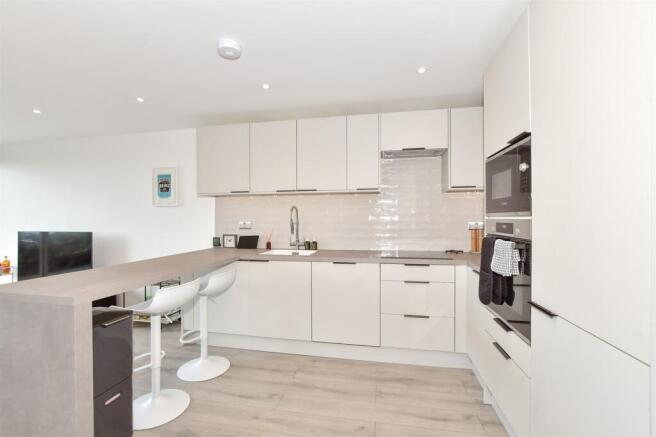 Lounge/ Kitchen