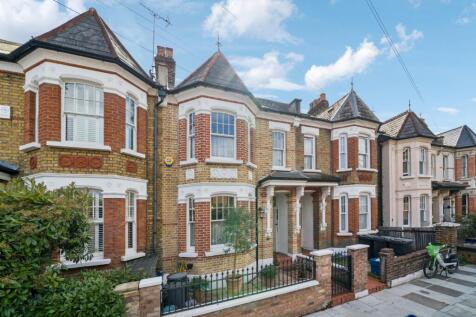 Cleveland Gardens,
Barnes, SW13