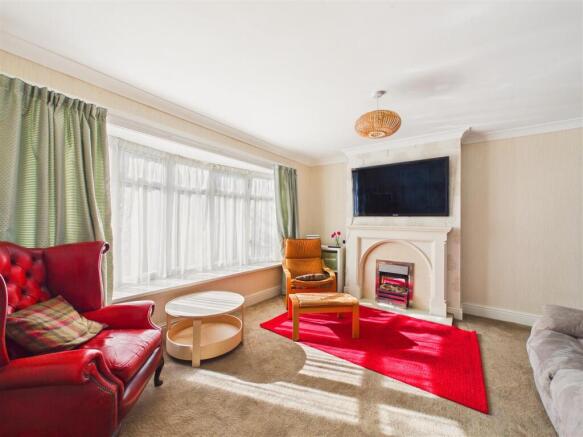 3 bed Semi-Detached for sale Image 6