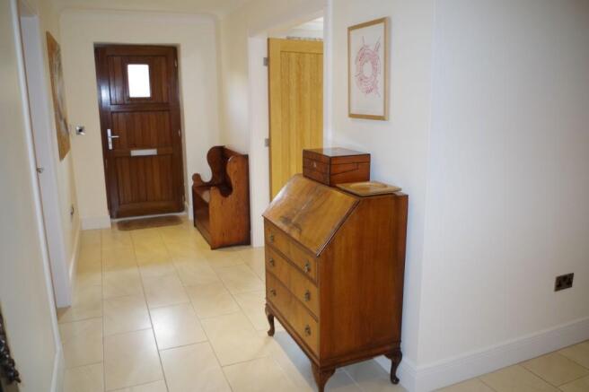 L shaped entrance