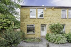 7, Holm Oak Close, London SW15 2UN
