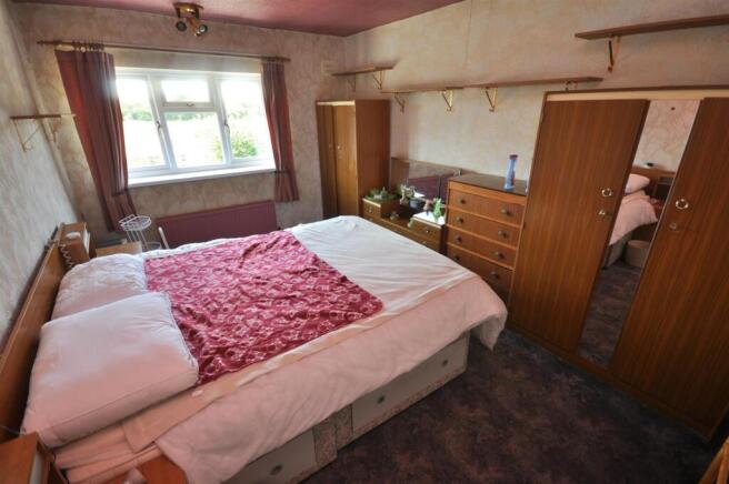 2 bed Terraced for sale Image 8