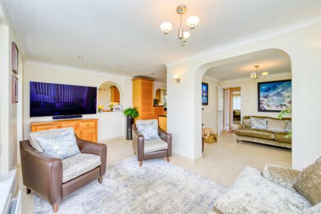 45 Westleigh Drive - Internal (9 of 26).jpg