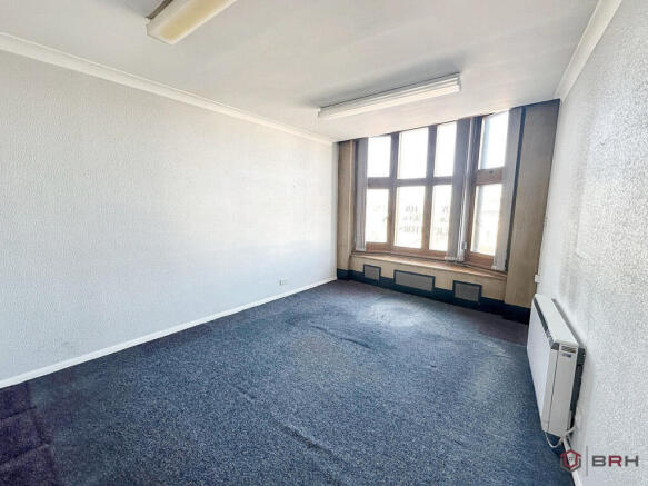 9 bed Block of Apartments for sale Image 12