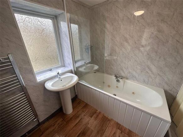 3 bed Terraced for sale Image 4