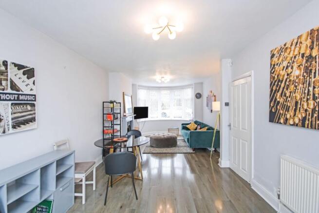 Lounge/Dining Room