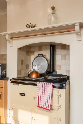 3 bed House for sale Image 4