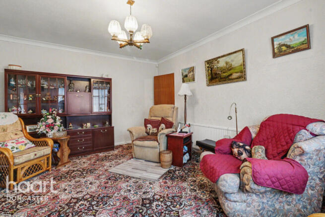5 bed Detached Bungalow for sale Image 10