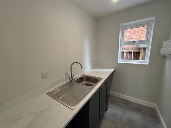 4 bed House for sale Image 5