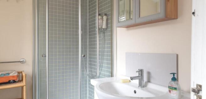 14 Arboretum View - Bathroom.jpeg