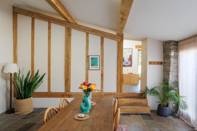 333679 - The Manor House, Church Street, Stoke ...