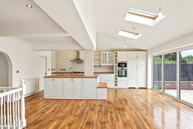 Kitchen_4.jpeg