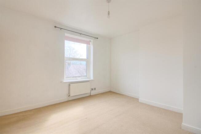 4 bed End of Terrace to rent Image 6