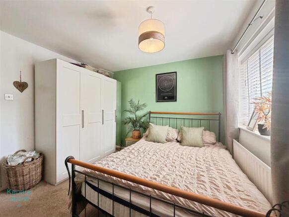 2 bed Semi-Detached for sale Image 7
