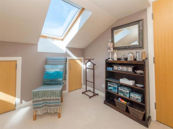 22-5 Calton Road-7.jpg