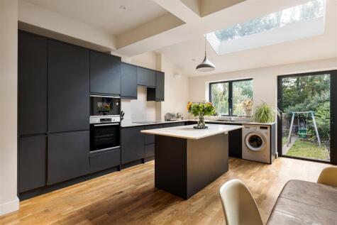 Haldan Road, Highams Park