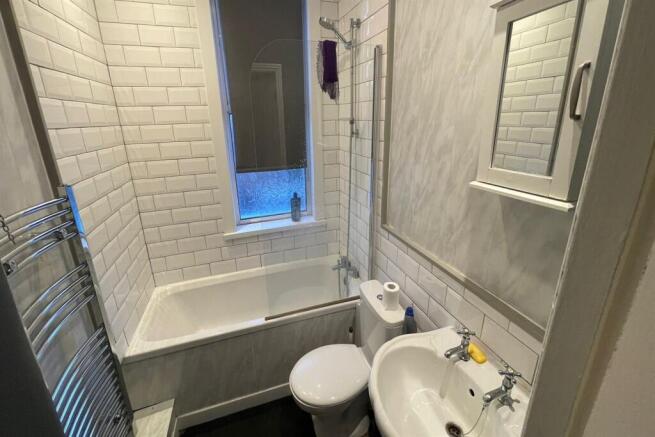 2 bed Terraced for sale Image 5