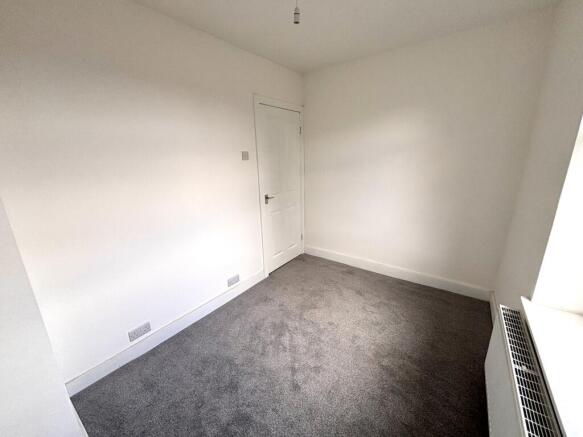 3 bed House to rent Image 10