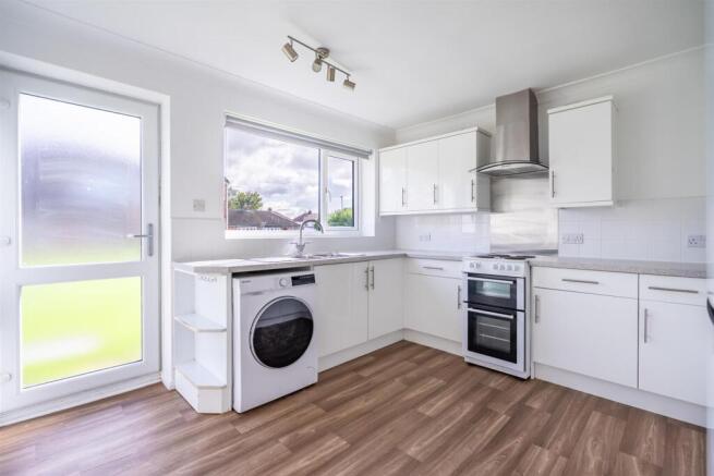 2 bed Flat to rent Image 7