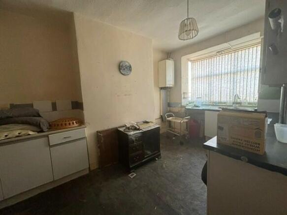 KITCHEN T202408011505.jpg