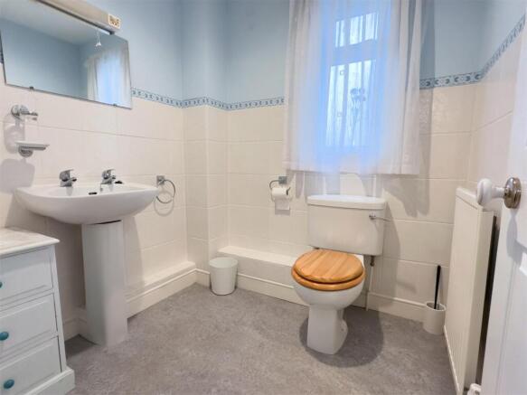 Ensuite