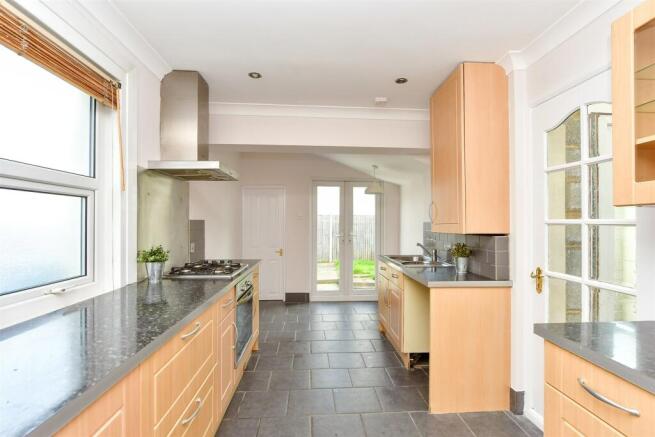 Kitchen/ Dining Area