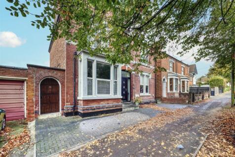 Higham Road, Rushden