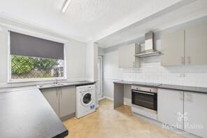 235, Fryston Road, Castleford WF10 3LF