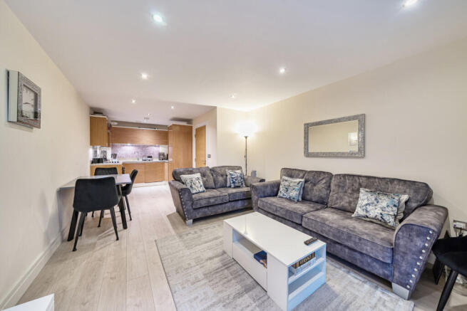 1398038-7-6966736...