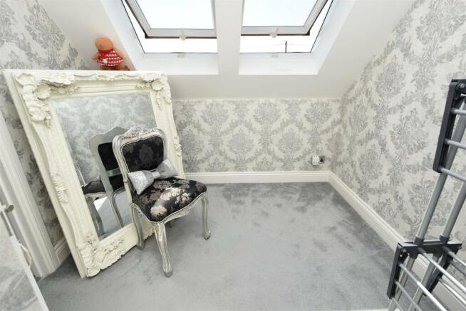 Dressing Room / Office / Bedroom Five