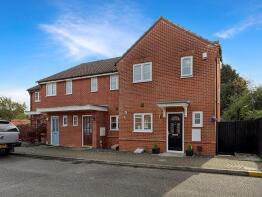 2, Aylesbury Drive, Braintree CM77 7AW