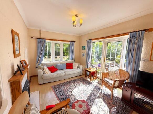 LIVING ROOM 1