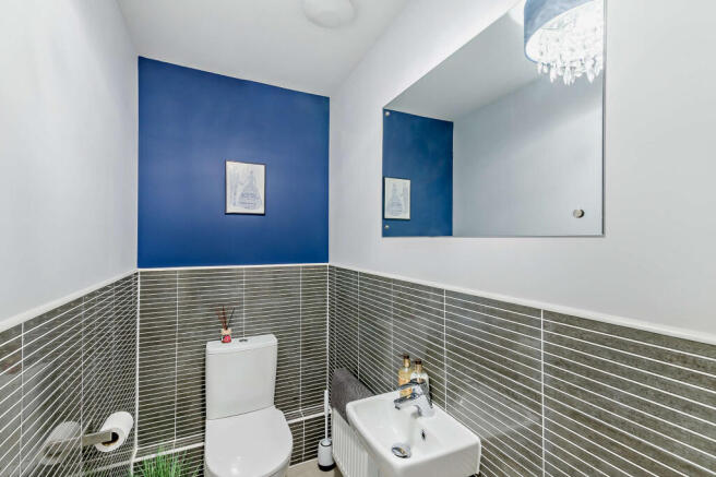 3 bed Semi-Detached for sale Image 6