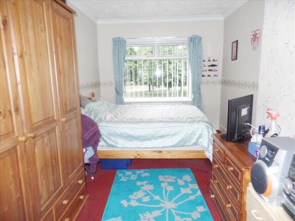 BEDROOM 2